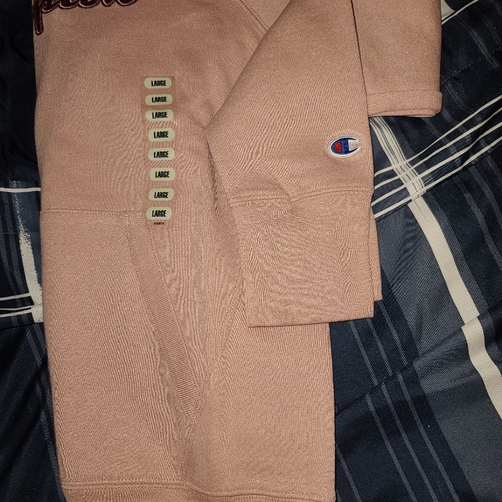 Champion Sweater - Picture 9 of 12